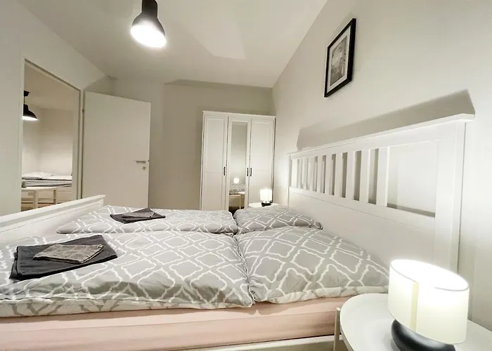 Appartement Muzeta11 - Modern Town With Balcony *